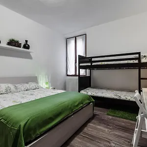 Stayeasy Fara12 - Station & Downtown Walking Distance , Milan Italy